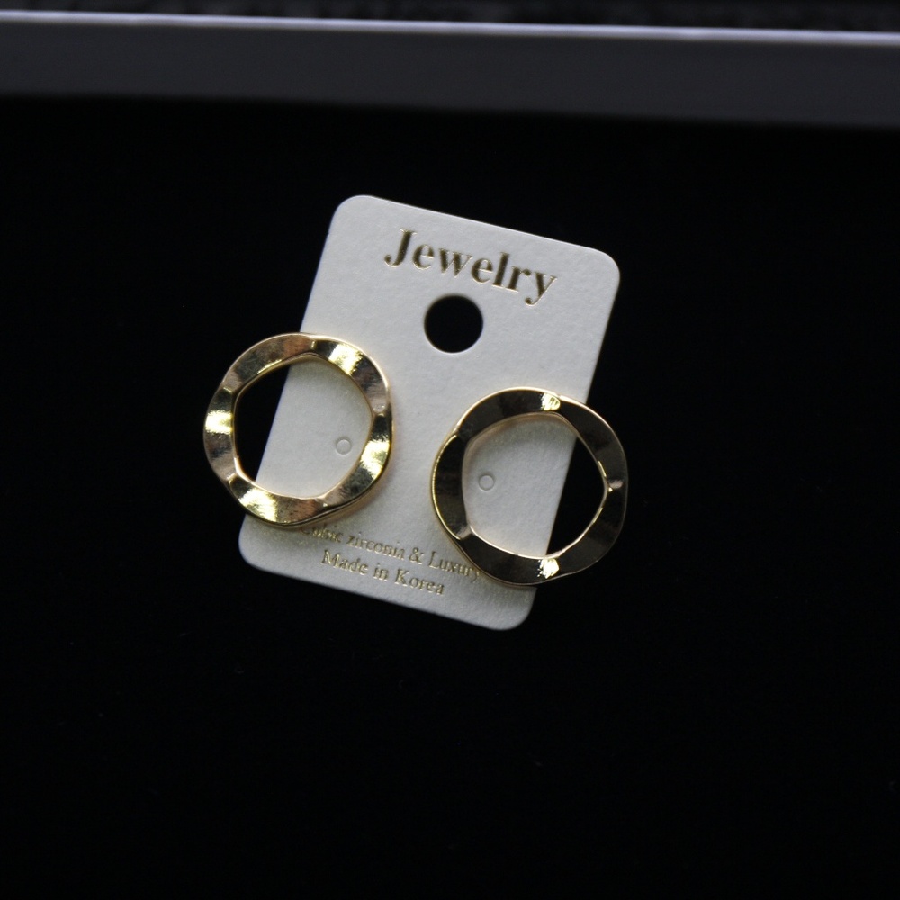 Minimal Open Circle Gold Stud Earrings